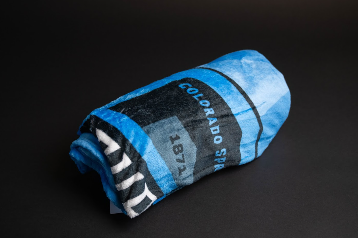 Blanket Cyan Mtns