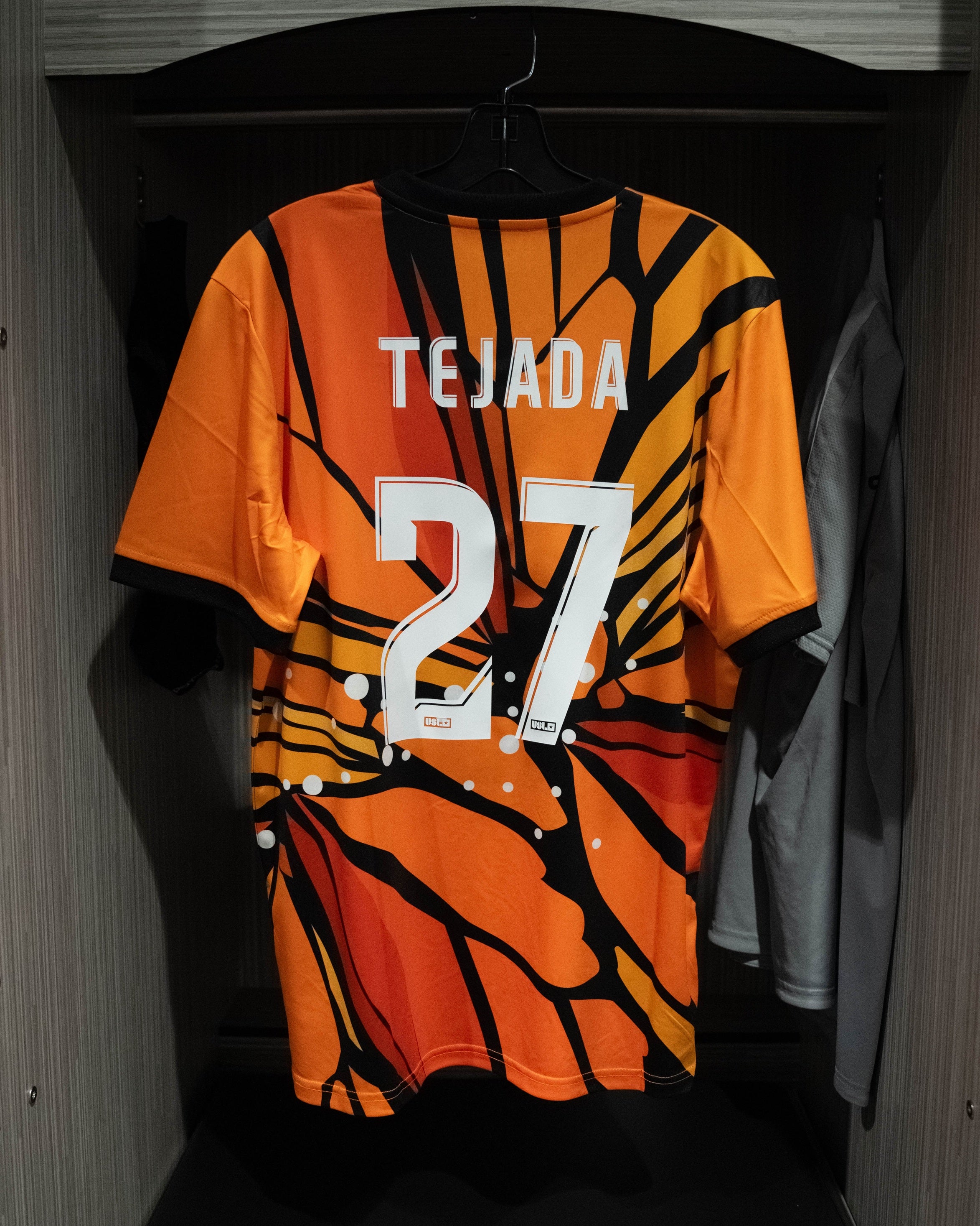 Monarch Jersey Auction - #27 Juan Tejada